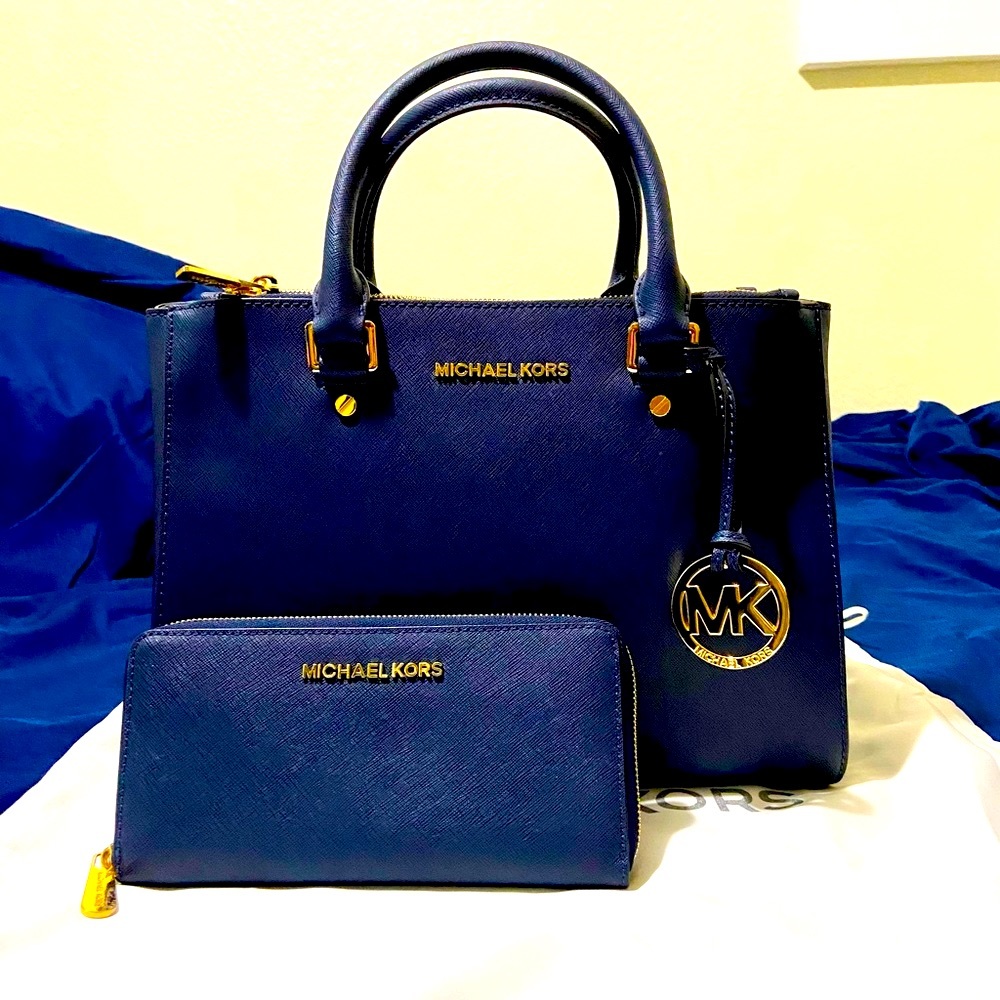 Bundle Michael Kors "Sutton" Purse & Wallet